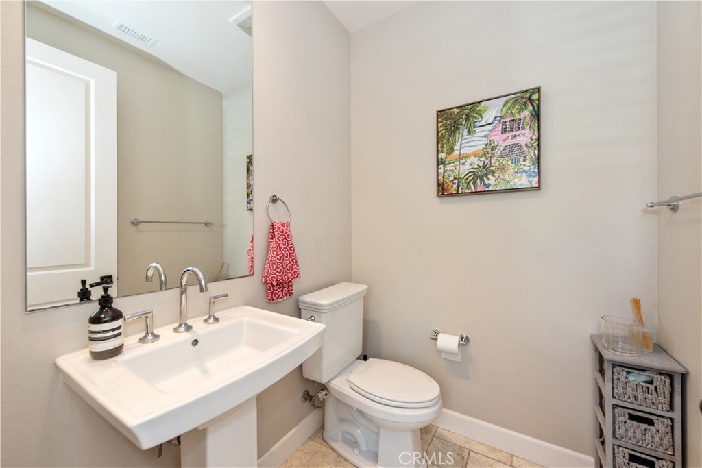 8ae97626 7c3b 4fed B1a1 03e52d576bb9