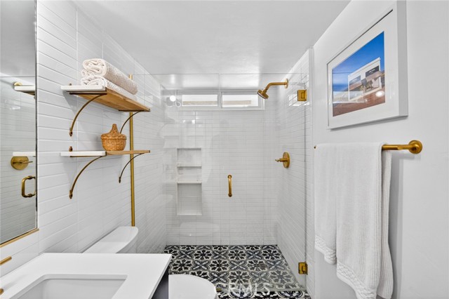 956 Tia Juana, Laguna Beach CA: https://media.crmls.org/medias/8ae9ff34-9b2f-430f-9cf8-0c552f296dab.jpg