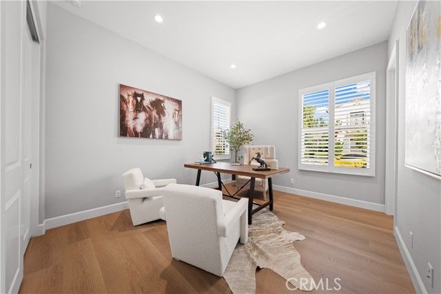 Detail Gallery Image 13 of 55 For 100 Henderson, Irvine,  CA 92620 - 4 Beds | 4/1 Baths