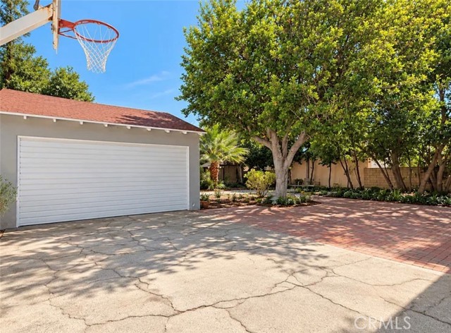 6548 Colbath photo 24