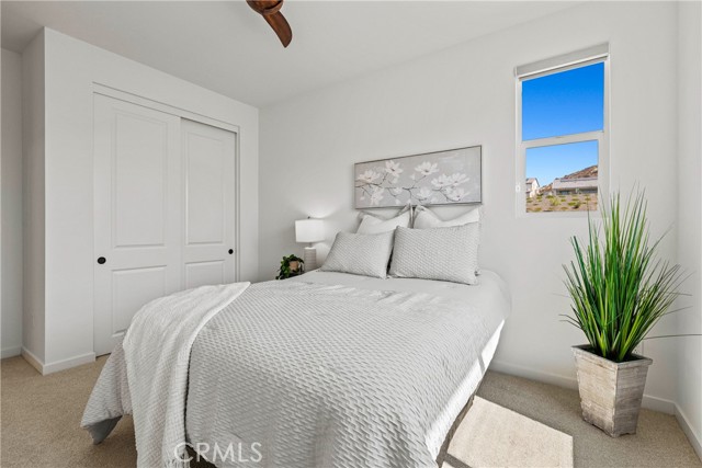 28528 Wildflower Terrace, Castaic CA: https://media.crmls.org/medias/8aeceb07-1630-42b1-8bbe-ca4f8b36a19c.jpg