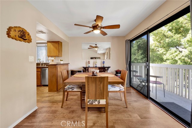 Detail Gallery Image 11 of 47 For 456 E San Jose Ave #B,  Burbank,  CA 91501 - 2 Beds | 2 Baths