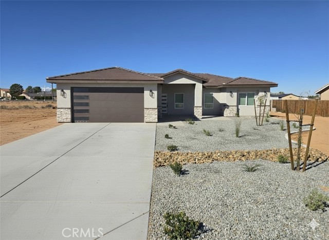 12358 Sioux Court, Apple Valley CA: https://media.crmls.org/medias/8aed0e25-f2b9-48b2-b62b-01d0befa726c.jpg