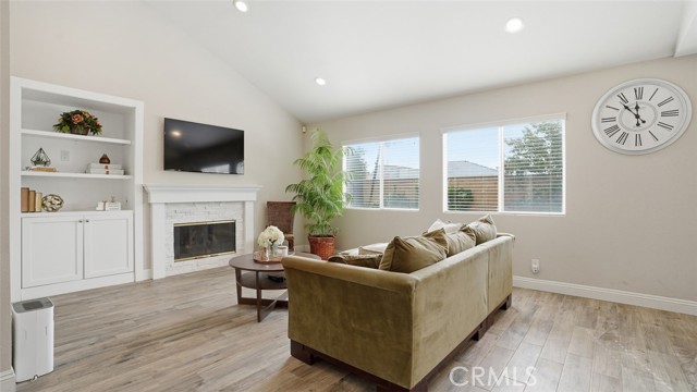 Detail Gallery Image 15 of 73 For 5005 Grand Ave, Montclair,  CA 91763 - 3 Beds | 2/1 Baths