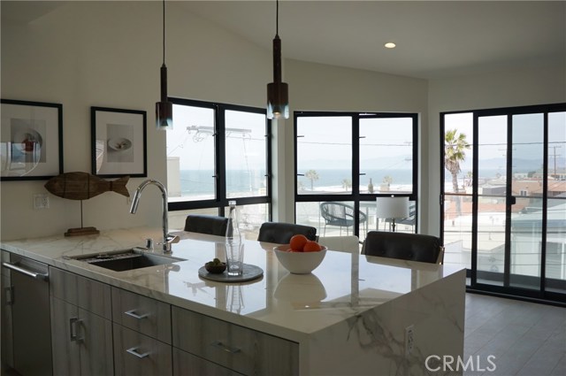 118 Kelp Street, Manhattan Beach, California 90266, ,Residential Income,Sold,Kelp,SB17077520