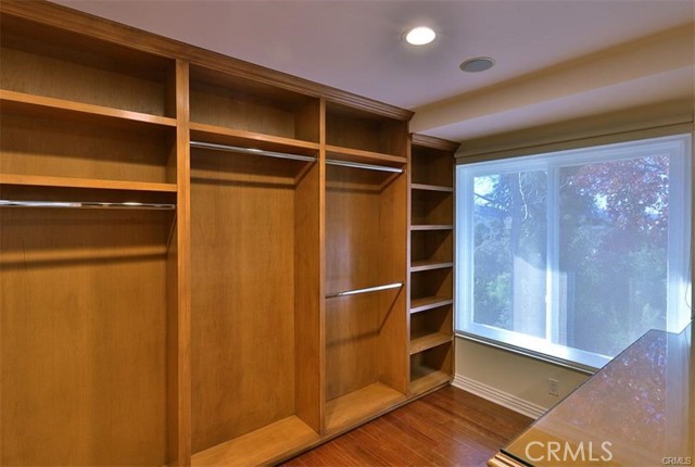 24944 JIM BRIDGER Road, Hidden Hills CA: https://media.crmls.org/medias/8aee84c2-2ece-472b-b545-23f9a13da0ba.jpg