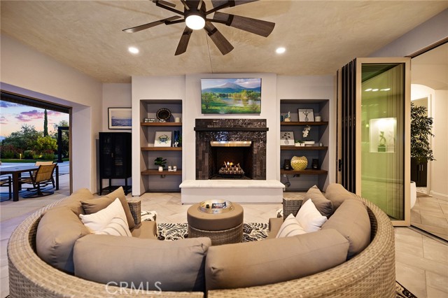 41783 Valencia Way, Temecula CA: https://media.crmls.org/medias/8aeee14b-02b2-40ee-8b22-d81b3a429d94.jpg