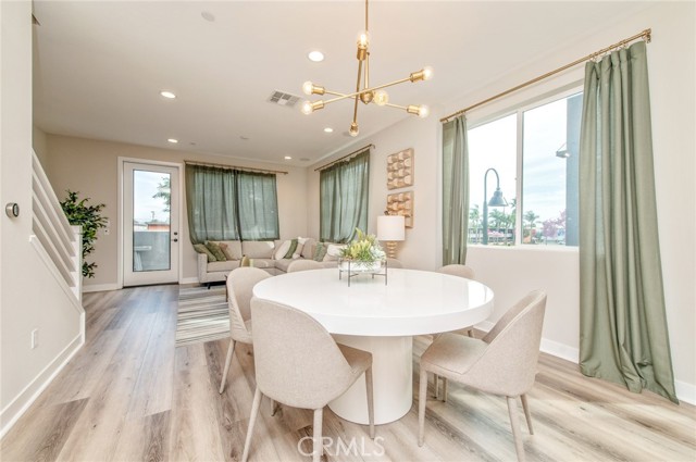 Detail Gallery Image 12 of 27 For 824 S Harbor Blvd, Santa Ana,  CA 92704 - 4 Beds | 3 Baths