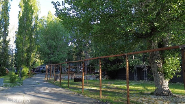 Image 44 of 46 For 39372 Big Bear Boulevard
