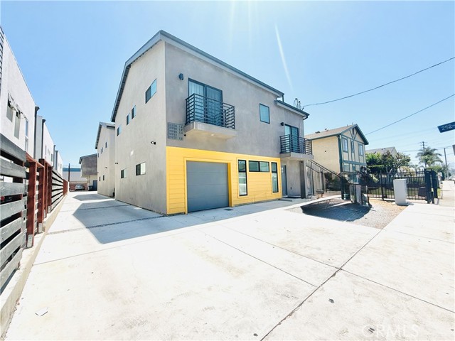 25200 Frampton Avenue, Harbor City CA: https://media.crmls.org/medias/8af128a6-95bf-4047-ab3b-eaf3c8b10a2c.jpg