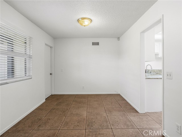 Detail Gallery Image 5 of 49 For 7415 Kirkwood Ave, Rancho Cucamonga,  CA 91730 - 3 Beds | 2 Baths