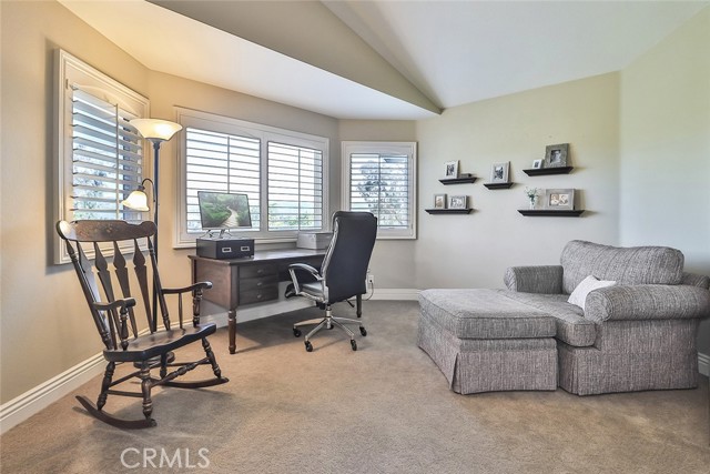 11583 Flowerwood Court, Moorpark CA: https://media.crmls.org/medias/8af1c4b6-afe7-4919-999c-3f1d63fc1155.jpg
