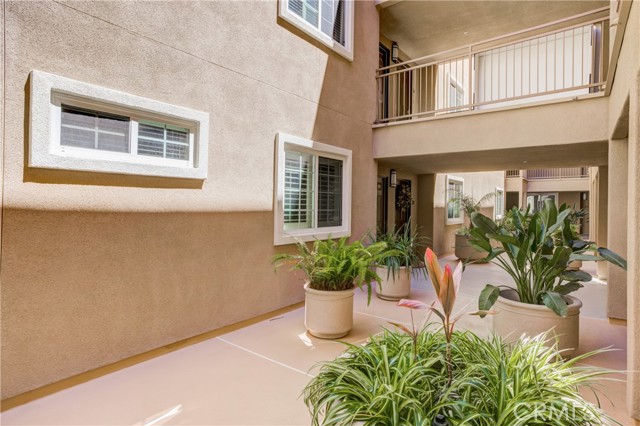 2750 Artesia Boulevard, Redondo Beach, California 90278, 2 Bedrooms Bedrooms, ,2 BathroomsBathrooms,Residential,Sold,Artesia,SB22174387