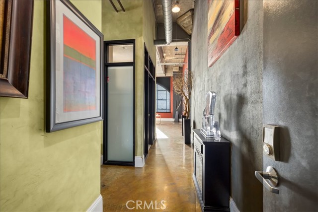 315 E 8th #1203 Street, Los Angeles CA: https://media.crmls.org/medias/8af1f456-b917-47ad-98cd-297bfd376136.jpg