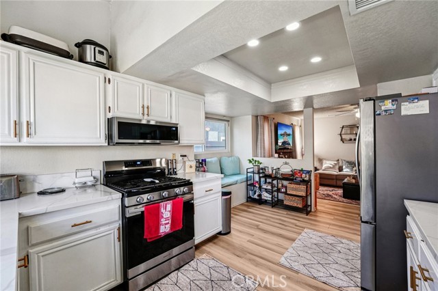 Detail Gallery Image 11 of 35 For 13210 Mohican, Moreno Valley,  CA 92555 - 3 Beds | 2/1 Baths