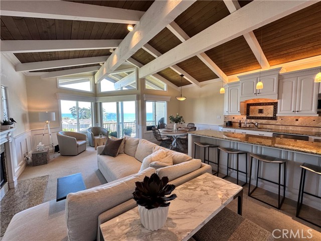 2251 Shell Beach Road, Pismo Beach CA: https://media.crmls.org/medias/8af30cba-9e6f-42db-9d48-d93602d8cf3c.jpg