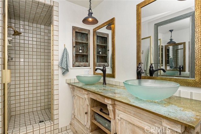 Detail Gallery Image 13 of 25 For 10611 Hambletonian Pl, North Tustin,  CA 92705 - 4 Beds | 2/1 Baths