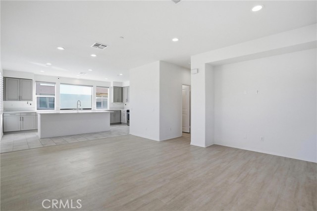 Detail Gallery Image 14 of 34 For 811 N Dalton Ave #105,  Azusa,  CA 91702 - 4 Beds | 3/1 Baths