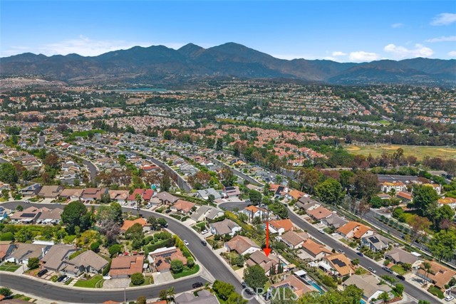 27691 Alarcon, Mission Viejo CA: https://media.crmls.org/medias/8af5b2bb-462b-4f1e-a44b-26f3d6ec932b.jpg