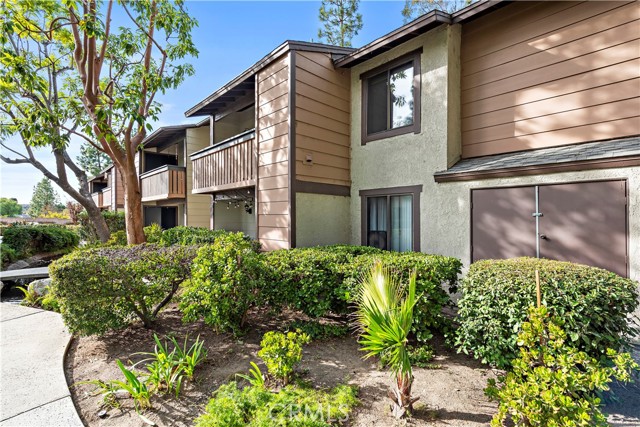 Detail Gallery Image 2 of 22 For 20702 El Toro Rd #40,  Lake Forest,  CA 92630 - 2 Beds | 2 Baths