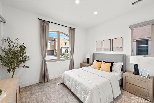 215 Sutters Mill, Irvine CA: https://media.crmls.org/medias/8af62ea9-fc72-4dec-a841-e232b98427cb.jpg