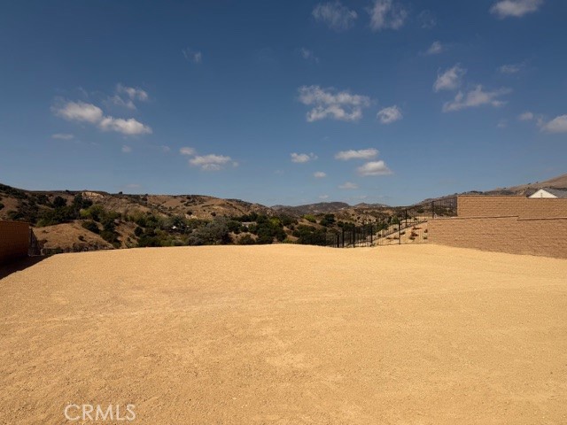 https://media.crmls.org/medias/8af672cc-8483-4ac4-b332-95cdf769f47c.jpg?preset=X-Large