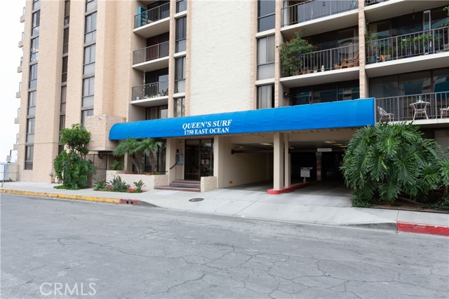 1750 E Ocean Boulevard, Long Beach CA: https://media.crmls.org/medias/8af6895d-deef-4328-b903-90ae406f7199.jpg