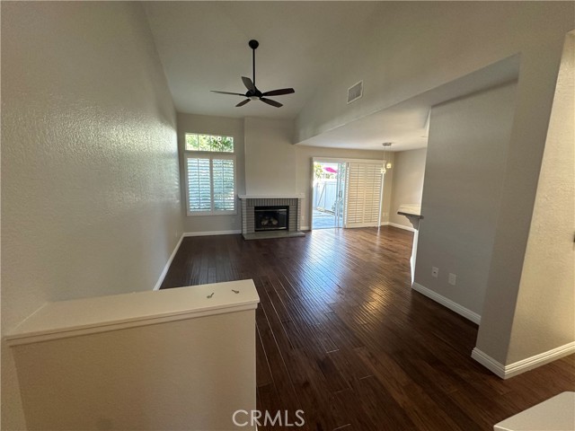 Detail Gallery Image 5 of 34 For 2211 Carob, Tustin,  CA 92782 - 3 Beds | 2/1 Baths