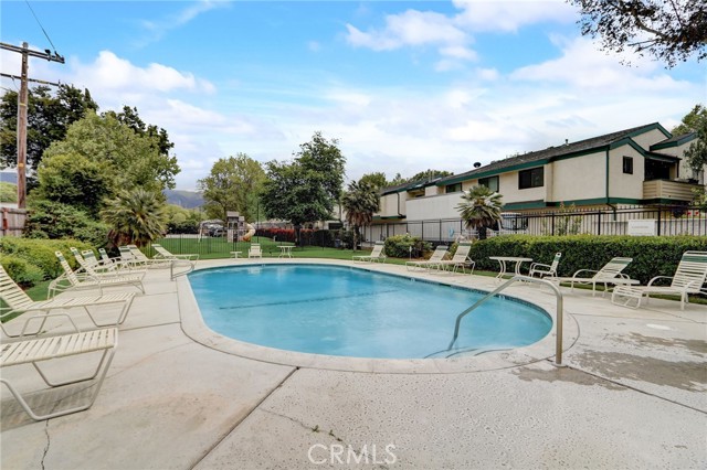 Detail Gallery Image 29 of 31 For 23526 Newhall Ave #6,  Newhall,  CA 91321 - 2 Beds | 1/1 Baths