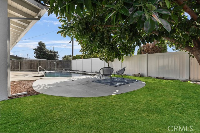 Detail Gallery Image 11 of 18 For 7901 Rhine Dr, Huntington Beach,  CA 92647 - 4 Beds | 2 Baths