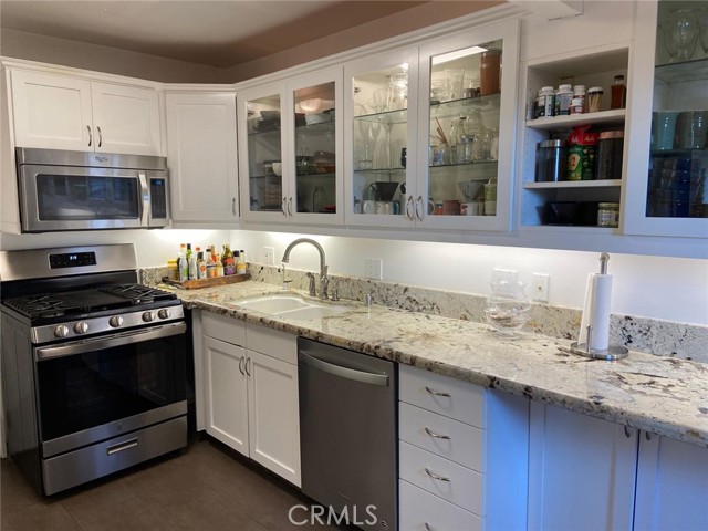 Detail Gallery Image 22 of 44 For 612 Alta Vista, Glendale,  CA 91205 - 3 Beds | 2/1 Baths