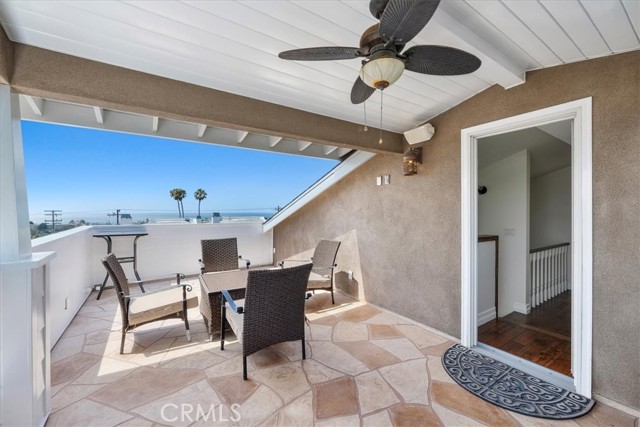 Detail Gallery Image 29 of 32 For 835 19th St, Hermosa Beach,  CA 90254 - 4 Beds | 3 Baths