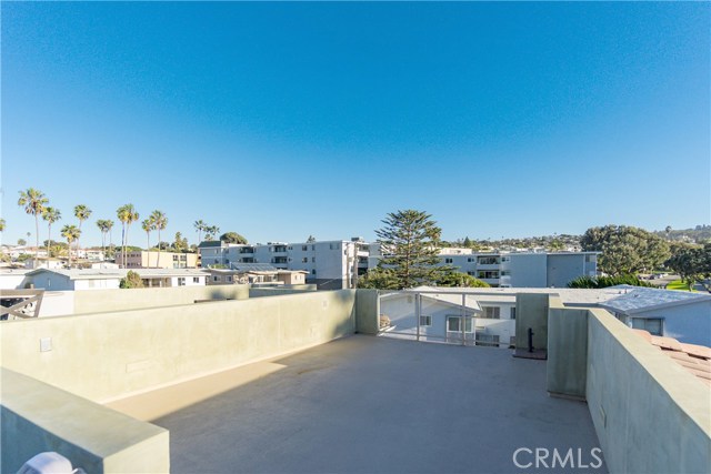 206 Calle Miramar, Redondo Beach, California 90277, 4 Bedrooms Bedrooms, ,3 BathroomsBathrooms,Residential,Sold,Calle Miramar,SB17021229
