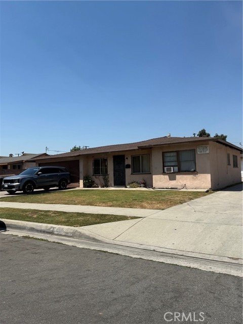 Detail Gallery Image 4 of 12 For 6815 Colmar Ave, Bell Gardens,  CA 90201 - – Beds | – Baths