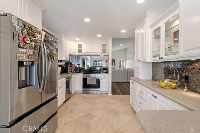 Detail Gallery Image 32 of 42 For 27945 Sycamore Creek, Valencia,  CA 91354 - 4 Beds | 2 Baths