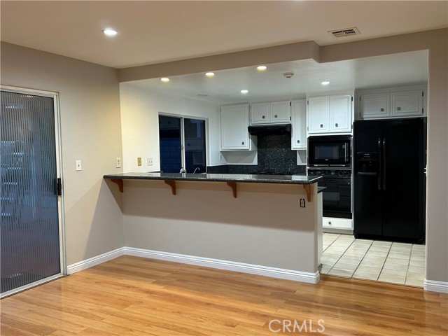 Detail Gallery Image 6 of 23 For 25823 Browning Pl, Stevenson Ranch,  CA 91381 - 3 Beds | 2/1 Baths