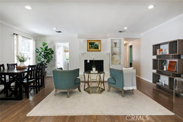 14724 Cumpston Street photo 17