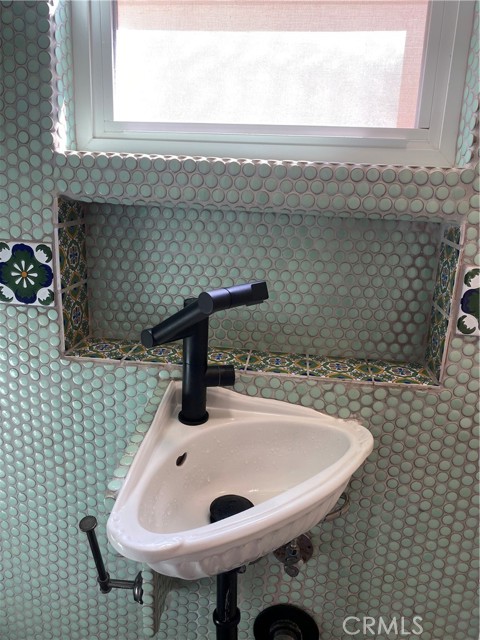 Detail Gallery Image 22 of 33 For 631 Benson Way #B,  Thousand Oaks,  CA 91360 - 1 Beds | 1/1 Baths