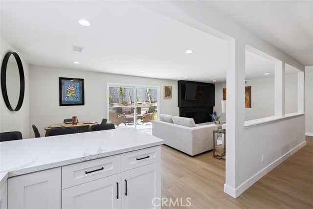 Detail Gallery Image 12 of 37 For 5704 Katherine St, Simi Valley,  CA 93063 - 5 Beds | 2 Baths
