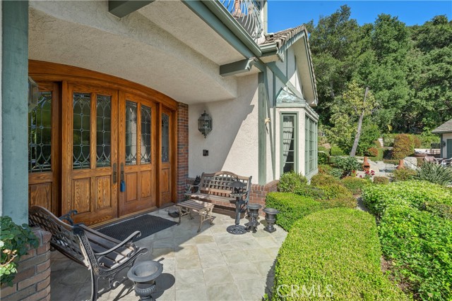 Detail Gallery Image 3 of 42 For 1170 N Englewild Dr., Glendora,  CA 91741 - 5 Beds | 6/1 Baths