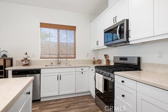 Detail Gallery Image 10 of 33 For 3481 E Sweetbay Way, Ontario,  CA 91761 - 3 Beds | 2 Baths