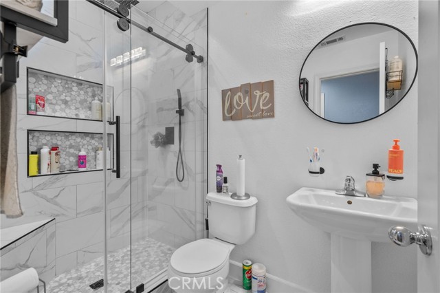 Detail Gallery Image 13 of 37 For 2189 Stonewood, Mentone,  CA 92359 - 5 Beds | 3/1 Baths