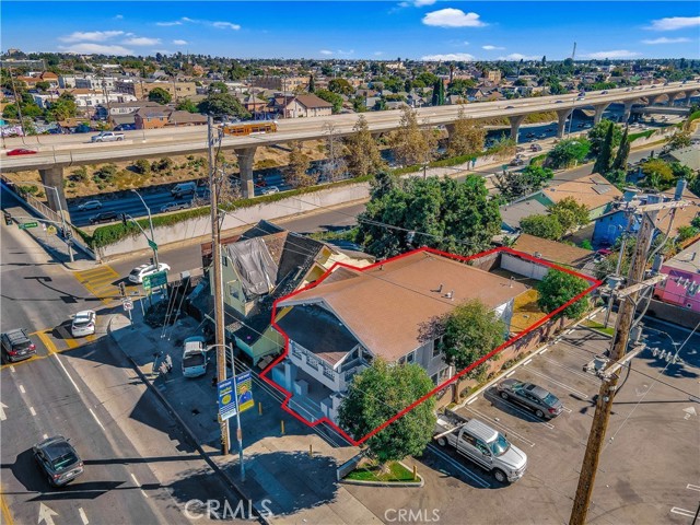 458 W Vernon Avenue, Los Angeles CA: https://media.crmls.org/medias/8afcad84-87ae-4d22-abbf-7ff080cb2411.jpg
