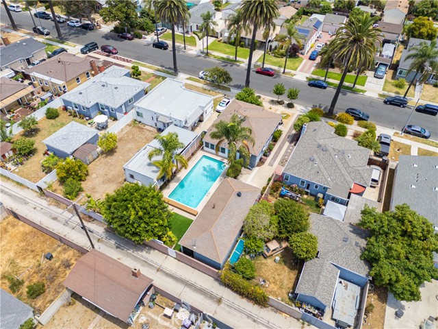2325 Golden Avenue, Long Beach CA: https://media.crmls.org/medias/8afd7a06-77cc-442a-b421-fa63927cc8b6.jpg