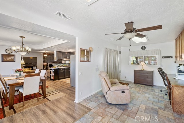 Detail Gallery Image 18 of 36 For 14790 Kokomo Rd, Apple Valley,  CA 92307 - 3 Beds | 2 Baths