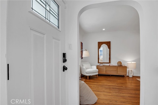 3780 Beethoven Street, Los Angeles CA: https://media.crmls.org/medias/8afdee80-5f12-4a31-83bc-0fe0b468e337.jpg