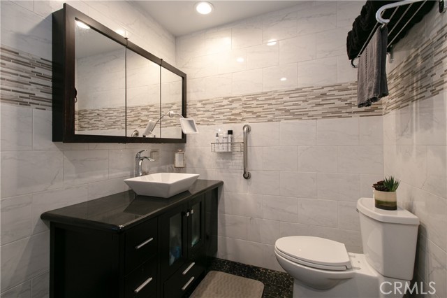 Detail Gallery Image 44 of 59 For 19501 Vintage St, Northridge,  CA 91324 - 7 Beds | 6 Baths