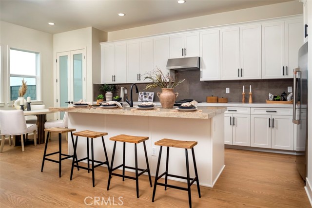 Detail Gallery Image 6 of 23 For 18021 Roch Ct, Fountain Valley,  CA 92708 - 4 Beds | 3/1 Baths