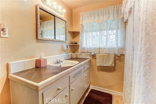 Detail Gallery Image 27 of 38 For 121 W Citron St, Corona,  CA 92882 - 3 Beds | 2 Baths