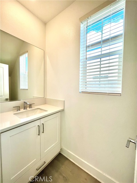 Detail Gallery Image 7 of 29 For 27318 Great Divide Ln, Valencia,  CA 91381 - 4 Beds | 3/1 Baths